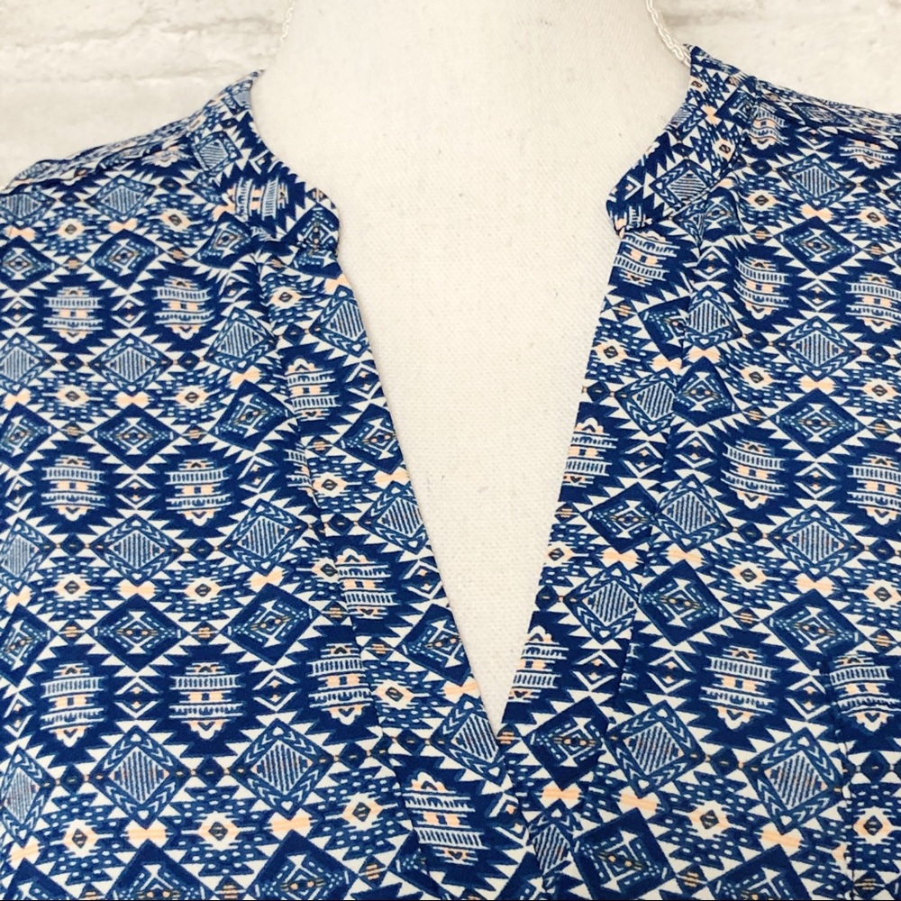LUSH Boho Blue Mod Print Sleeveless V-Neck Tunic Tank-Top Blouse Size Small - Picture 4 of 15